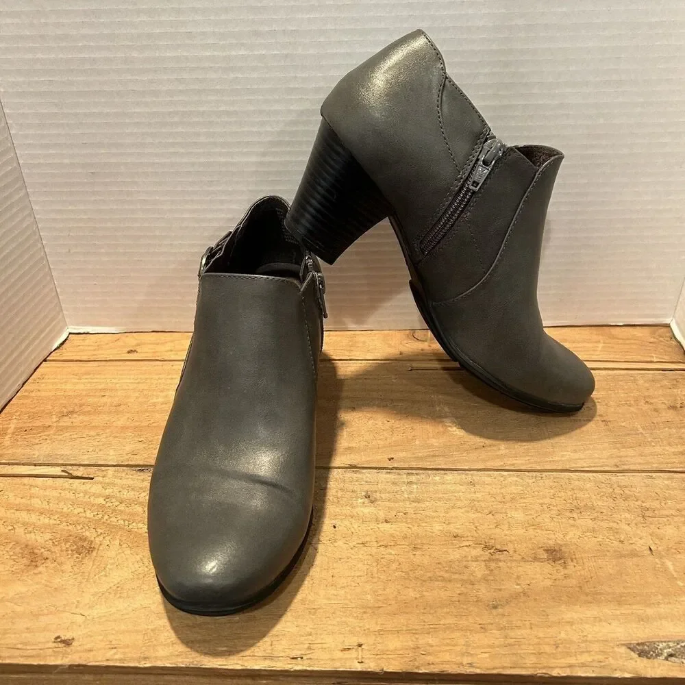 CROFT & BARROW Ortholite Slip On Casual Ankle Booties Boots Heels Gray Size 7.5M